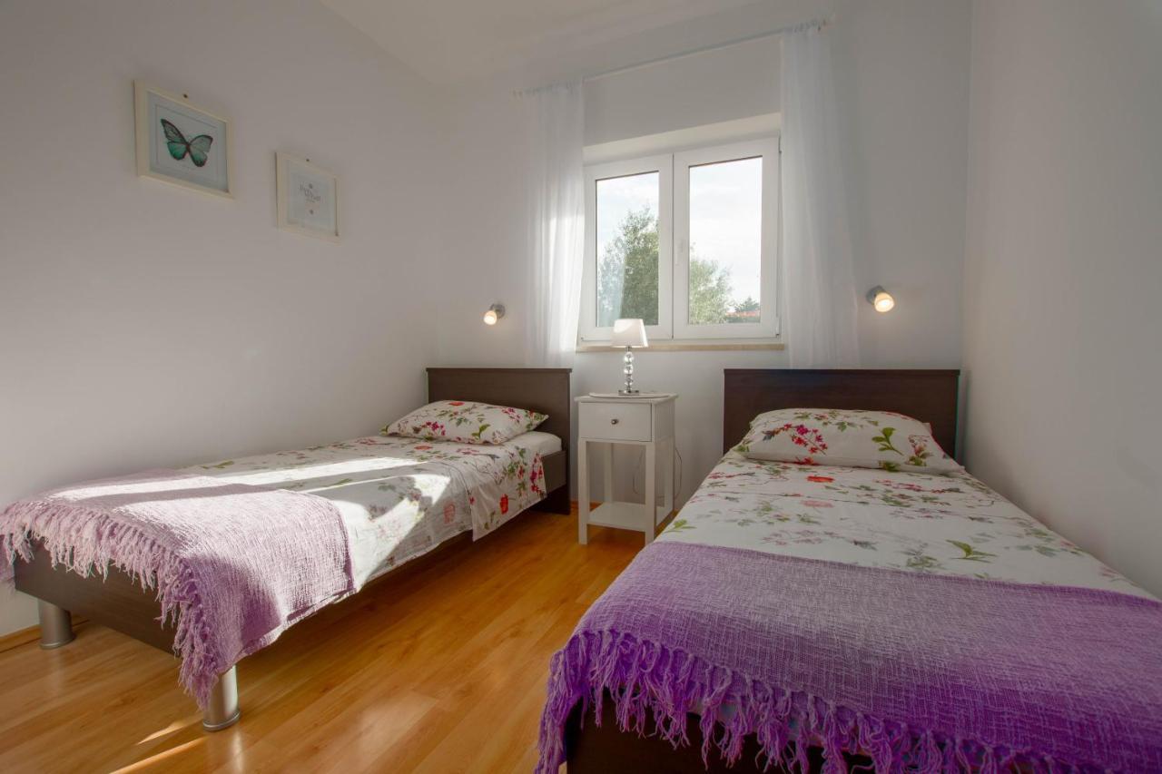 Apartment Lucija, Stinjan Pula Eksteriør billede
